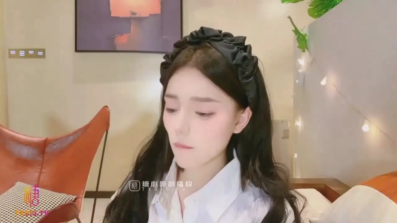 醉酒美乳御姐迷醉扭身，撩裙被鸡巴挤入湿滑骚穴抽插御姐的骚穴-百宝袋