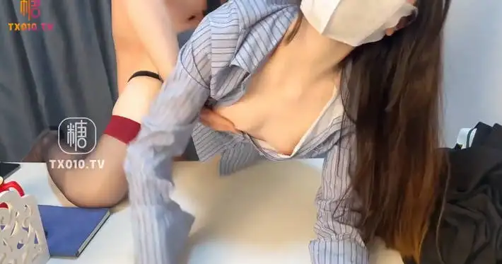 图片[5]-女上司的工作激励黑丝美腿  足交惩罚肉穴