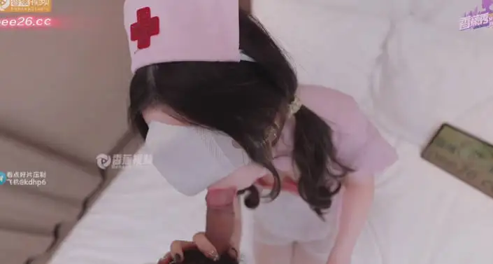 图片[4]-狐不妖  性感秘书为了讨老板欢心cos护士白丝美腿女上，坐在肉棒上套弄榨精