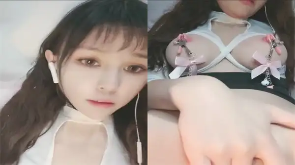 图片[1]-极品颜值女神下海大尺度秀 漂亮眼睛勾魂摄魄