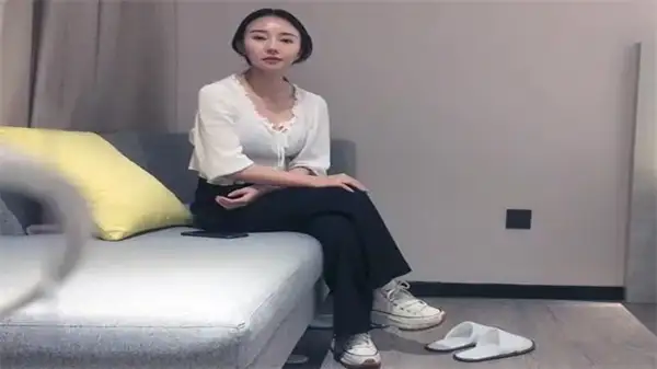 图片[1]-极品小仙女被太子探花爆操 高颜值巨乳内射沦陷